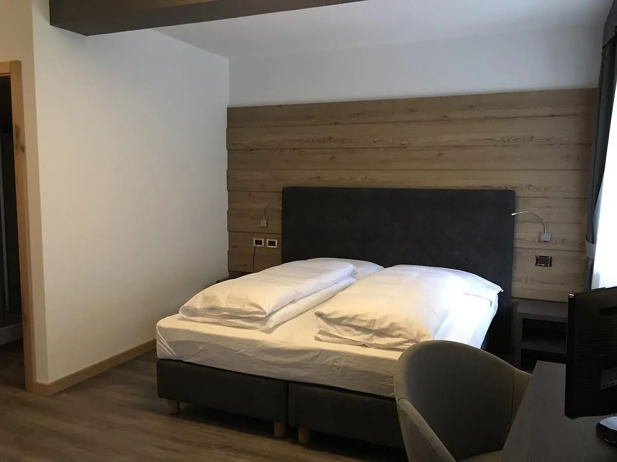 Hotel & Ristorante Baita Dovich Malga Ciapela 3*,